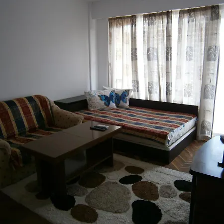 геци Apartment Warna
